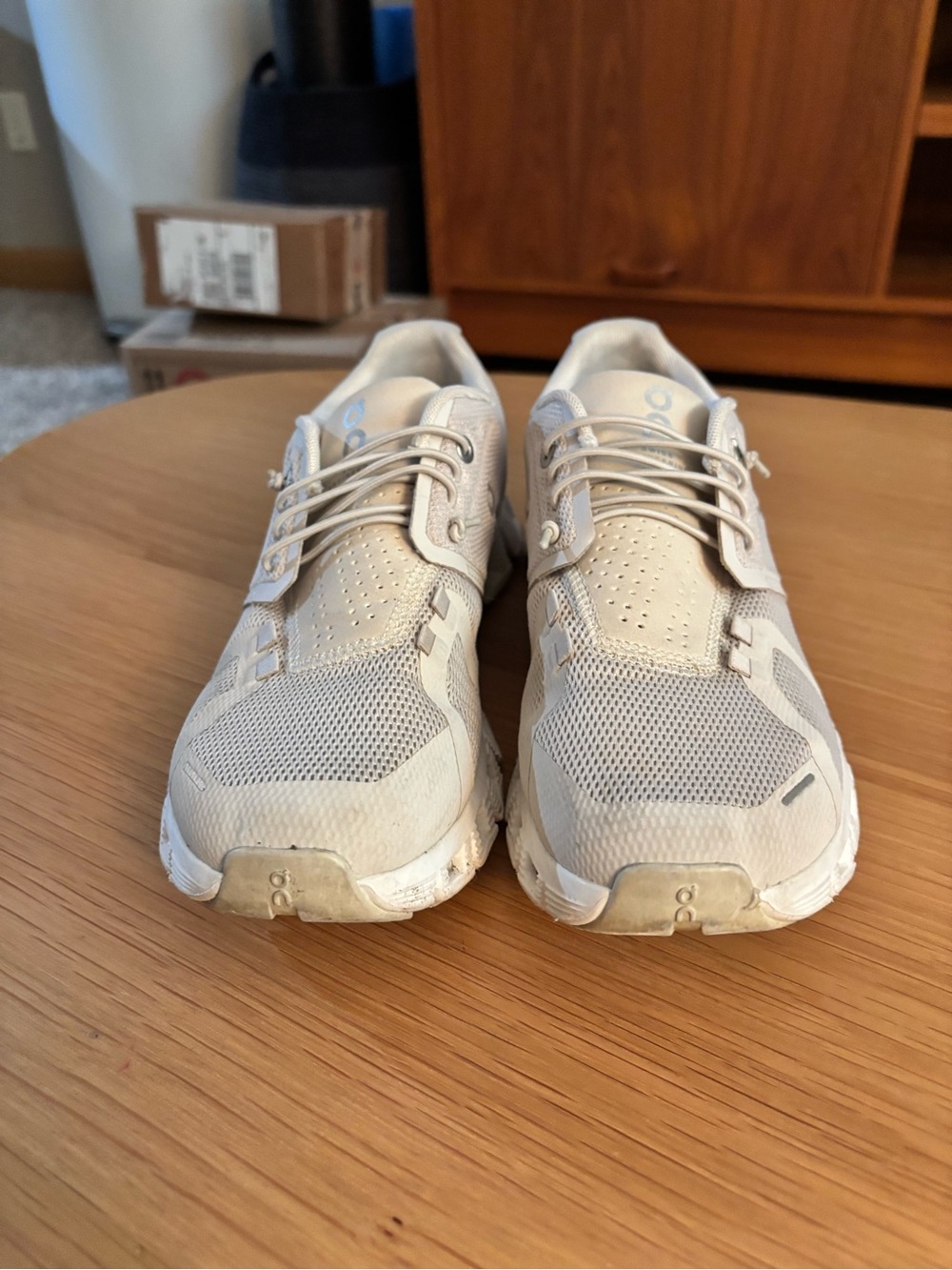On Running Cloudflow Lightweight Sneakers